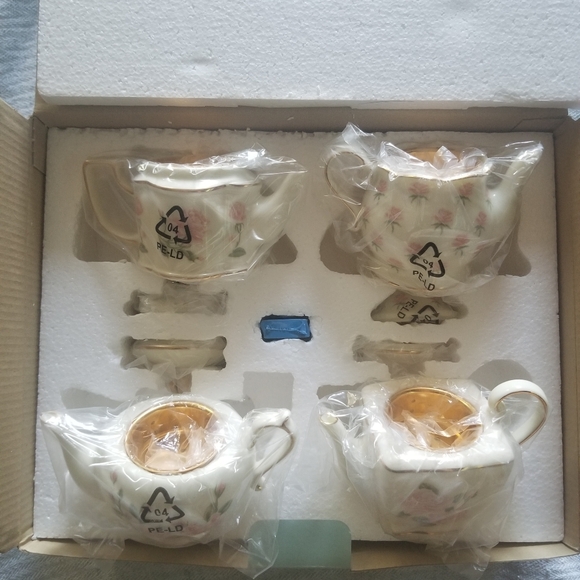 Partylite Romantic chic teapot tealight holders - Picture 7 of 8